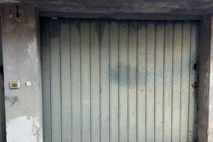 Box limbiate via monte bianco  12 mq con luce