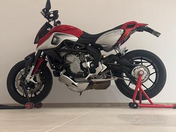 Mv agusta rivale 800