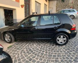 VOLKSWAGEN Golf 4ª serie - 2001