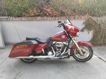 Harley-davidson FLHX Street Glide Special 114