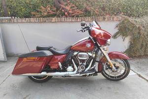 Harley-davidson FLHX Street Glide Special 114