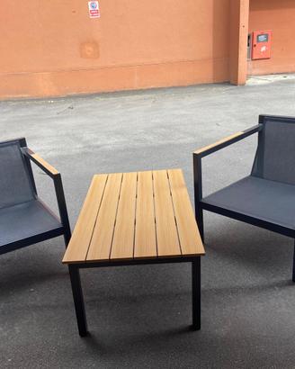 Set 2 poltrone e tavolino da giardino/esterno