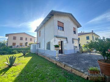 VILLA SINGOLA A SANTARCANGELO DI ROMAGNA