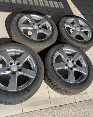 Cerchi in lega 16" fori 5x112