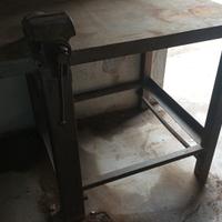 Tavolo da lavoro in ferro