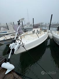 Barca Open 5,65 carrello minn kota motore mercury