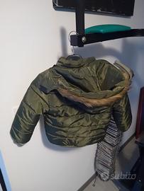 giubbotto bambino verde lucido con capucio 