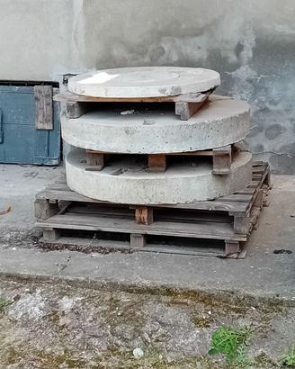 Chiusino circolare in cemento