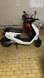 Scooter elettrico Niu MQI+ Sport