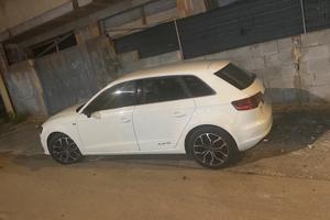 Audi a 3 5p 2013 1.6
