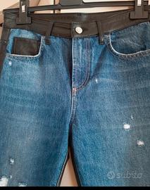Pantalone jeans e pelle vegana.  LiuJo Milano 