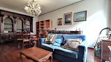 AMPIO QUADRILOCALE CON BALCONE, CANTINA E GARAGE