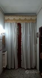 Tende con mantovana in stoffa decorata, 180 x 300