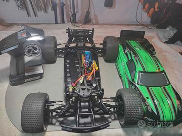 Automodello 1/10 brushless 4x4 monster