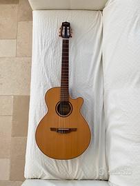 Chitarra classica Takamine P3FCN