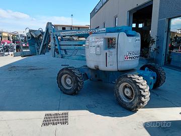 Piattaforma aerea articolata gommata GENIE Z-45