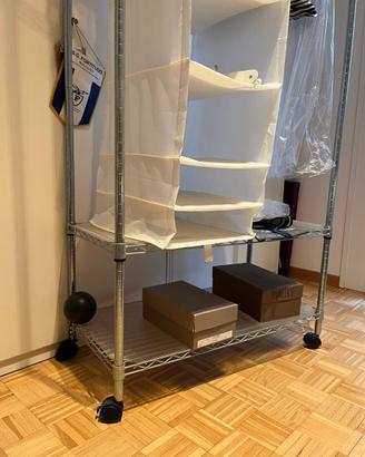 Scaffale con ruote finiture cromate