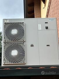 DAIKIN  POMPA CALORE CHILLER EWYQ-ACV3P