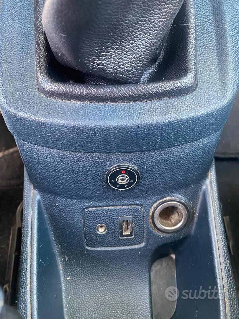 Ford Fiesta 2010 photo 4