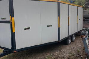 Carrello porta barche chiuso