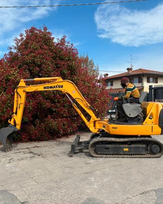 E167 Mini escavatore 30 q Komatsu PC 27 R