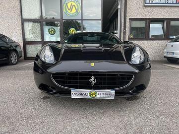 FERRARI California DCT
