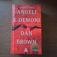 Romanzo “Angeli e Demoni” - Dan Brown