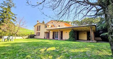 Villa di 518 m² con più di 5 locali e box auto dop