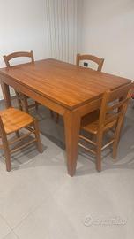 tavolo in legno massello