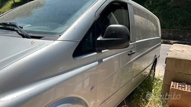 Furgone Mercedes Vito