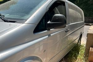Furgone Mercedes Vito