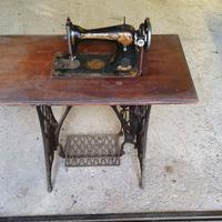 Macchina da cucire Singer 