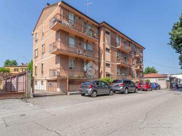 3 LOCALI A FERRARA