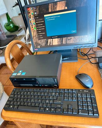 PC Desktop Lenovo i5 ThinkCentre M con accessori