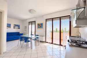 Appartamento sul lungomare con garage