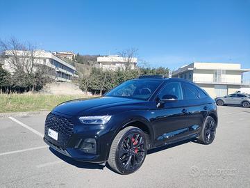 AUDI Q5 Sportback 40 2.0 tdi mhev S line quattro