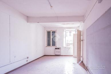 2 LOCALI A CORREGGIO