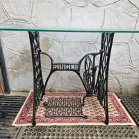 Tavolo Singer con piano in vetro