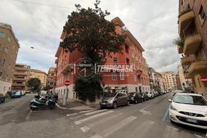 Piazza Bologna - Piano Terra - Ampia metratura con