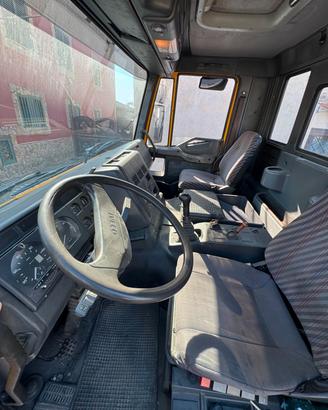 Cabina EuroTrakker 340E37