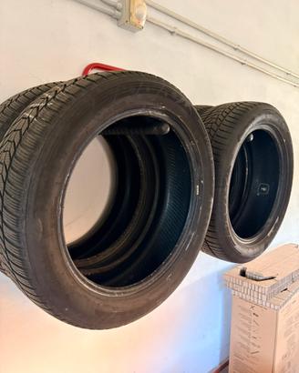 4 pneumatici invernali 225/55 R29