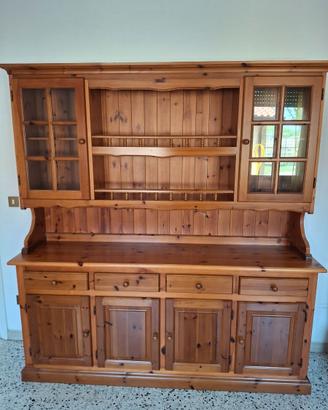 Credenza in legno stile rustico – Vetrina