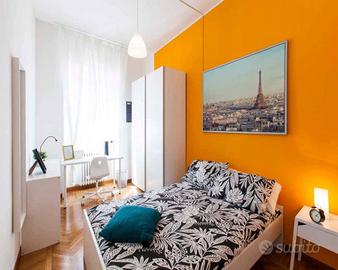 Stanza in appartamento di 167 m² a Milano