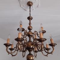 Lampadario a otto bracci, dodici luci