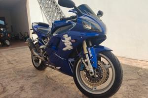 Yamaha r1 