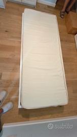 lettino legno cornice bianca con materasso