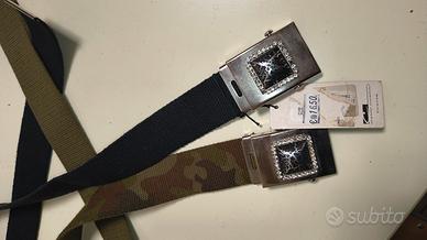 Cintura in stoffa con fibbia decorata.