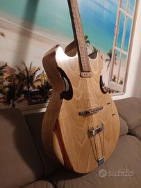 Chitarra acustica