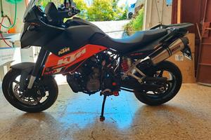 KTM 990 Supermoto - 2011 Smt R