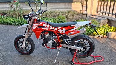 SWM SM 125 R FACTORY